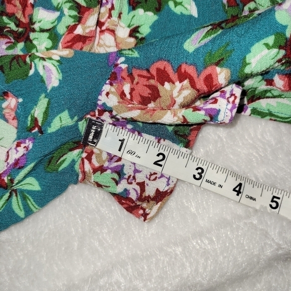 Kori Romper Floral Off The Shoulder - Picture 7 of 7